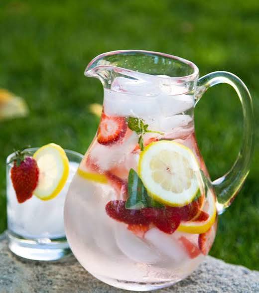 Água Saborizada de Frutas Vermelhas