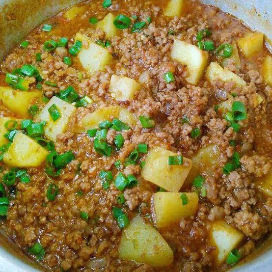 Carne Moída com Batatas