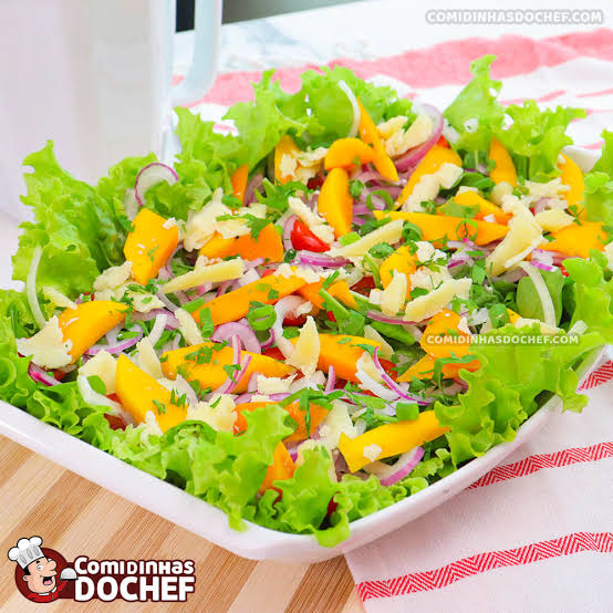 Salada Tropical com Manga