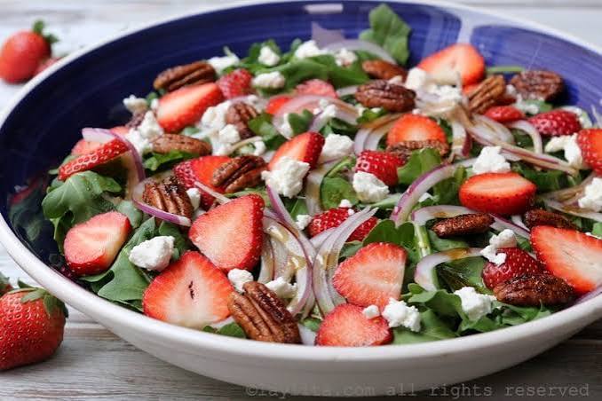 Salada de Rúcula com Morango